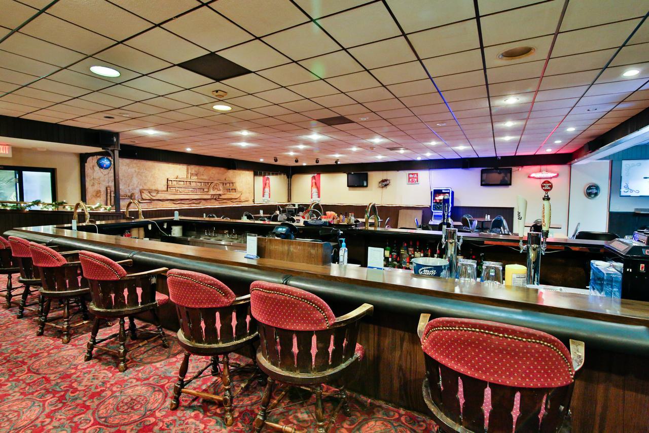 Great American Inn & Suites Devils Lake Exterior foto